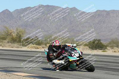 media/Dec-07-2025-CVMA (Sun) [[3e7d2de5dc]]/Race 4-Supersport Middleweight/